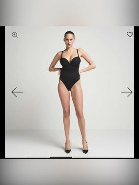SKIMS Ultimate Body Thong Bodysuit Onyx Black Size Small NWT Sculpting Shapewear